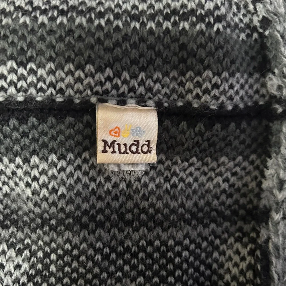 Mudd Aztec Print‎ Infinity Scarf Black Gray White Fringe Cozy Loop Neckwear